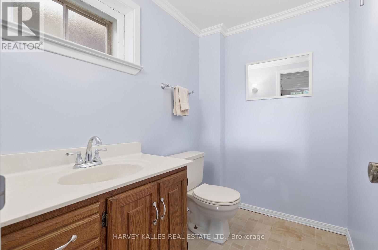 310 NEWLOVE DRIVE - 26