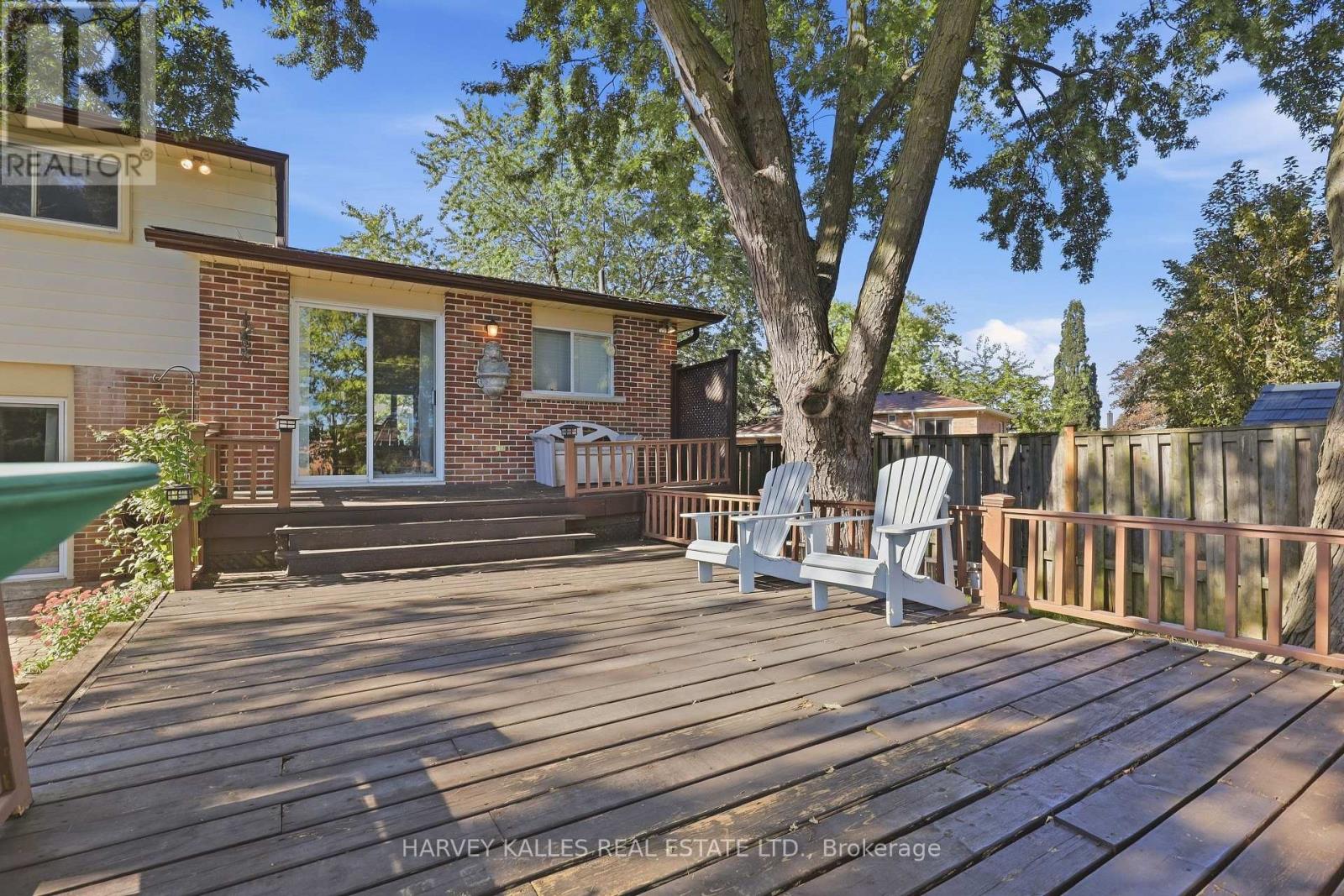 310 NEWLOVE DRIVE - 27