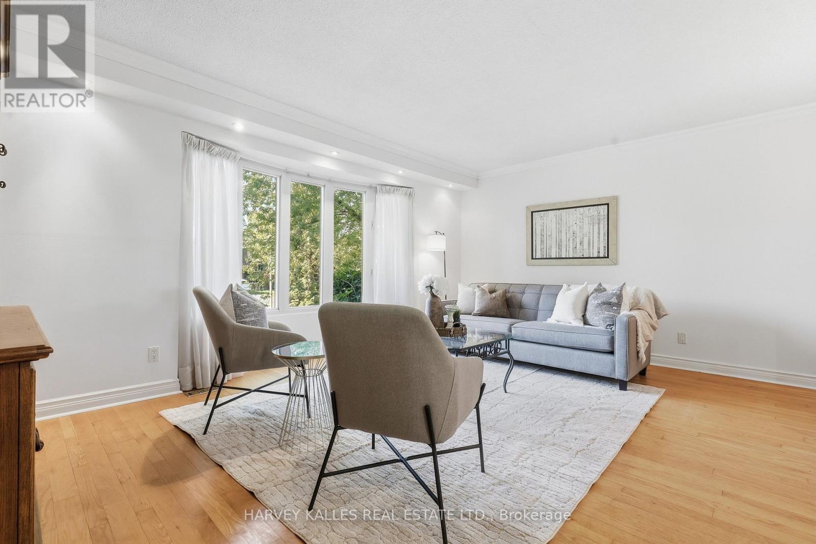 310 NEWLOVE DRIVE - 8