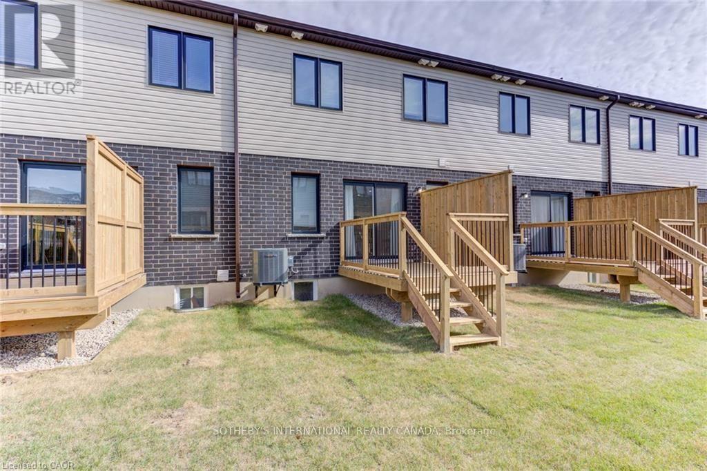 #8B 18 OAK FOREST COMMON - 33