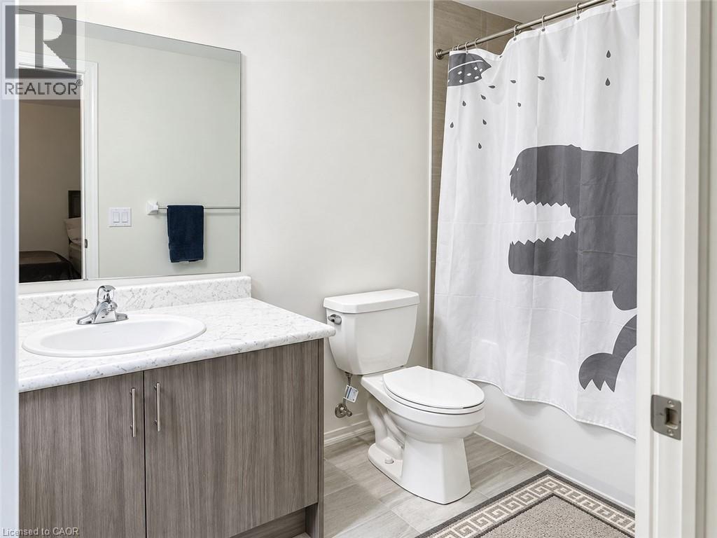70 PRINCE PHILIP Boulevard, North Dumfries — photo 10