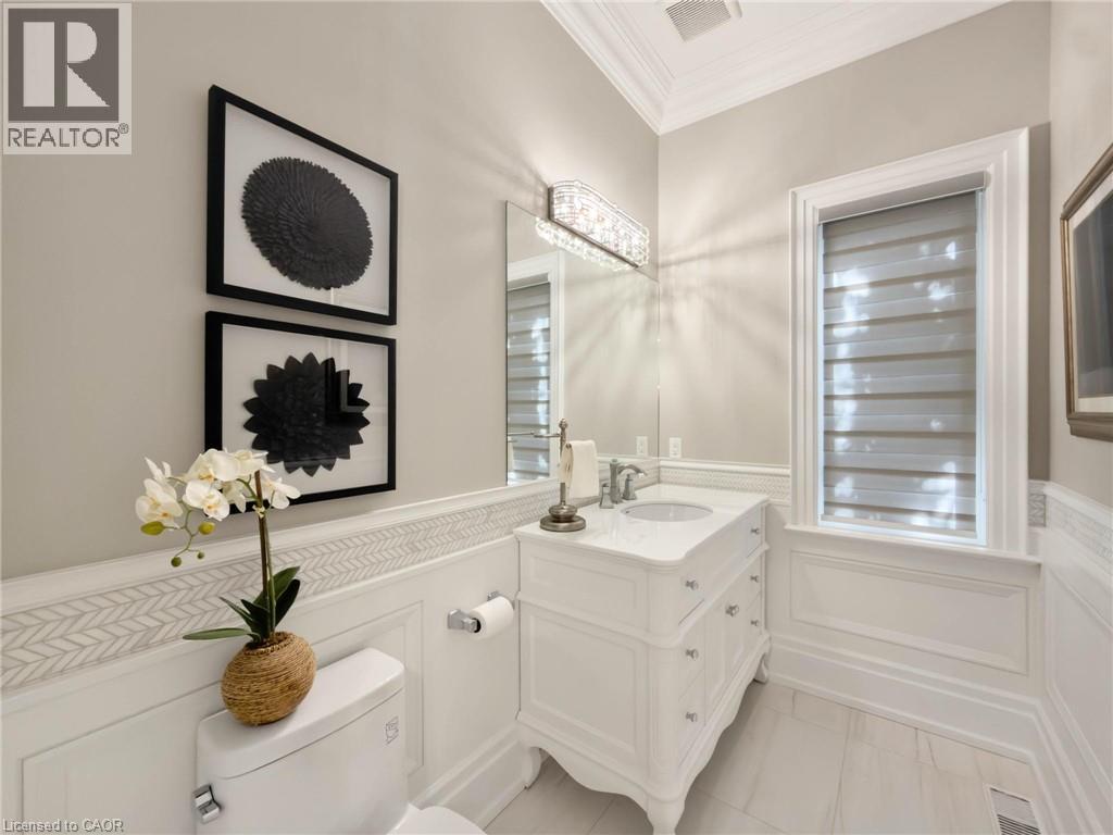 236 POPLAR Drive, Burlington — photo 9