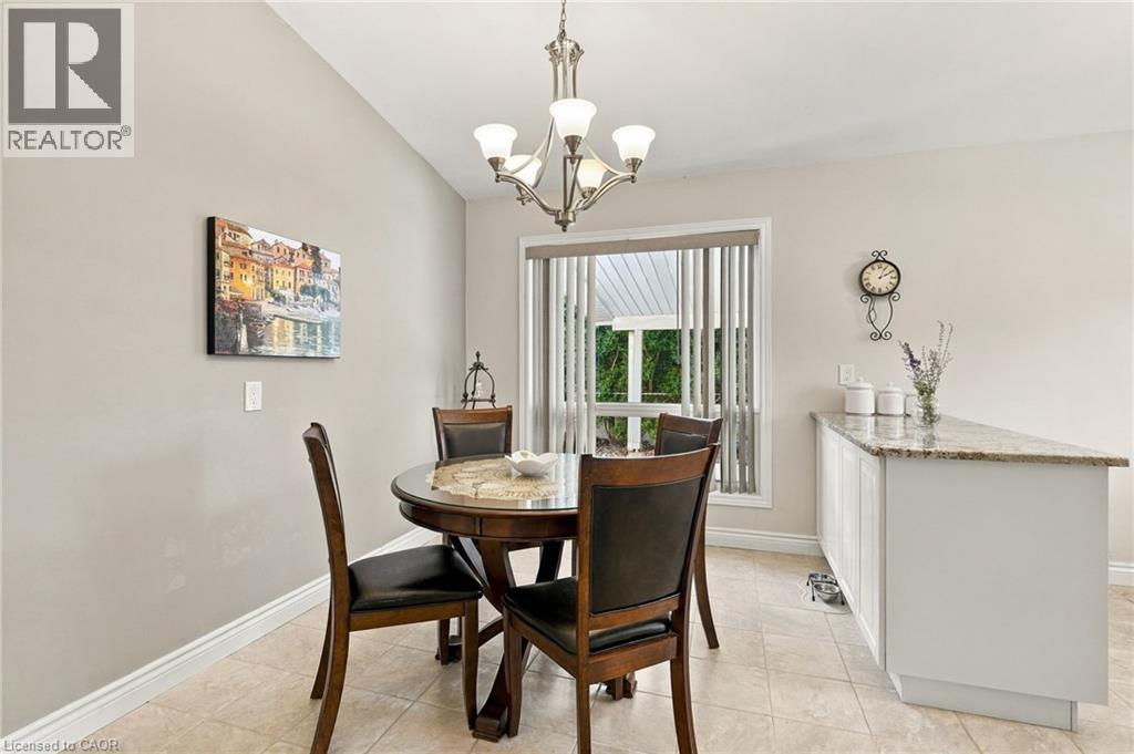 46 LAWRENCE Avenue, Hamilton — photo 11