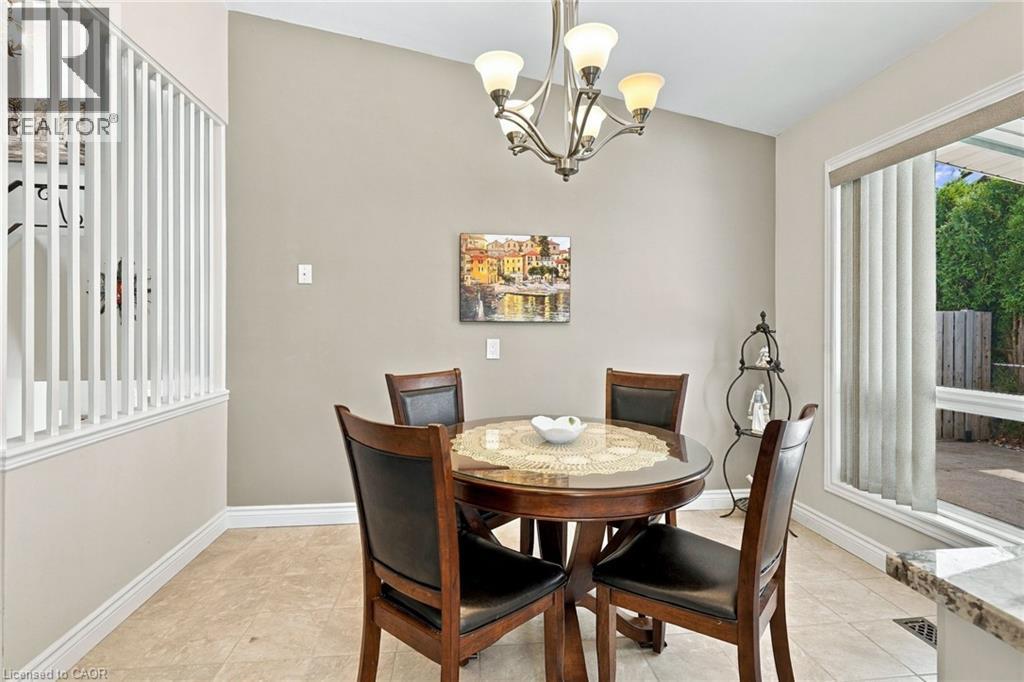 46 LAWRENCE Avenue, Hamilton — photo 12