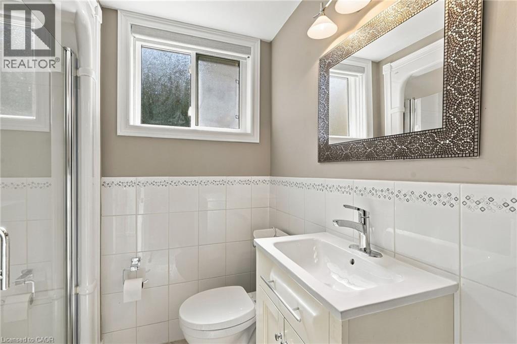46 LAWRENCE Avenue - 20