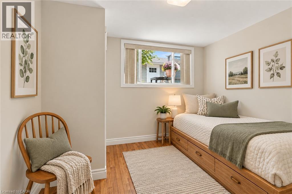 46 LAWRENCE Avenue - 21