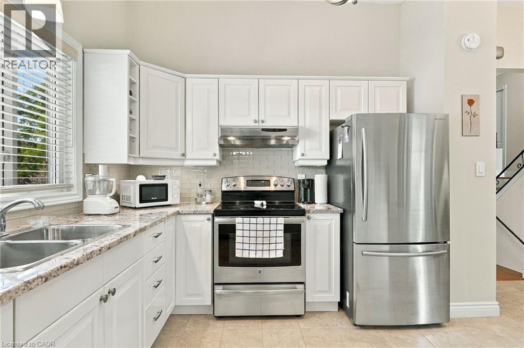 46 LAWRENCE Avenue - 17