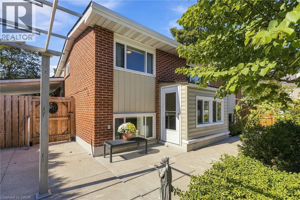 46 LAWRENCE Avenue - 44