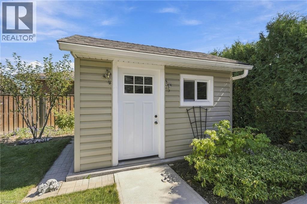 46 LAWRENCE Avenue - Image 45