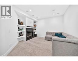 4pc Bathroom - 4817 20 Avenue Nw, Calgary, AB T3B0V2 Photo 18