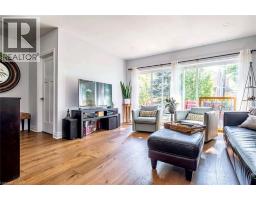 Foyer - 208 Cline Avenue N, Hamilton, ON L8S3Z9 Photo 13