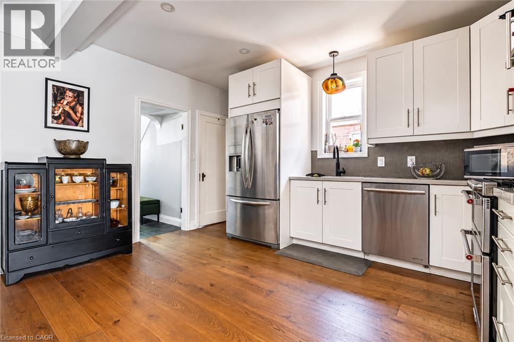 208 CLINE Avenue N, Hamilton — photo 4