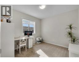 177 Yorkville Manor Sw, Calgary, AB T2X4B5 Photo 15