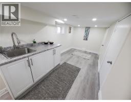 3587 Bloomfield, Windsor, ON N9C1E8 Photo 31