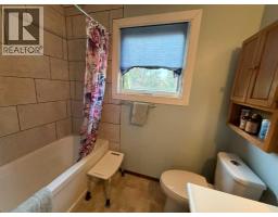 4pc Bathroom - 114 Red Crow Boulevard W, Lethbridge, AB T1K5M1 Photo 10