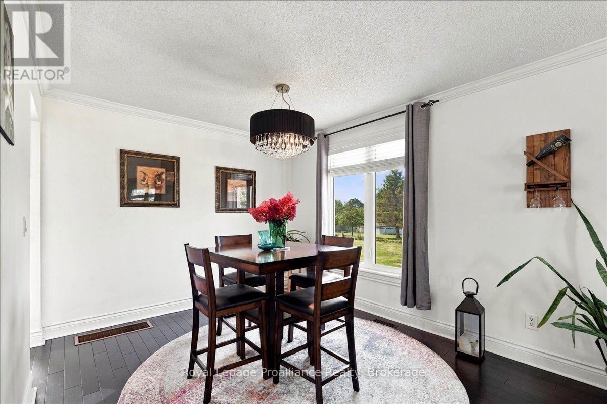 1116 COUNTY RD 8, Prince Edward County (Picton) — photo 8