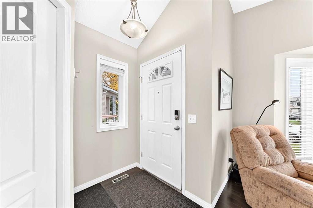 36 Sandpiper Way NW, Calgary, Alberta, T3K3C6 — thumbnail 11