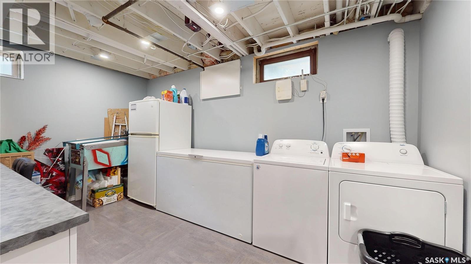 255 Litzenberger CRESCENT - Image 40