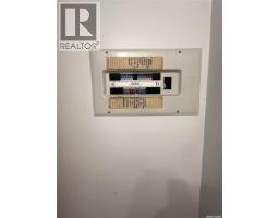 349 10th Avenue Nw, Swift Current, SK S9H1P1 Photo 15