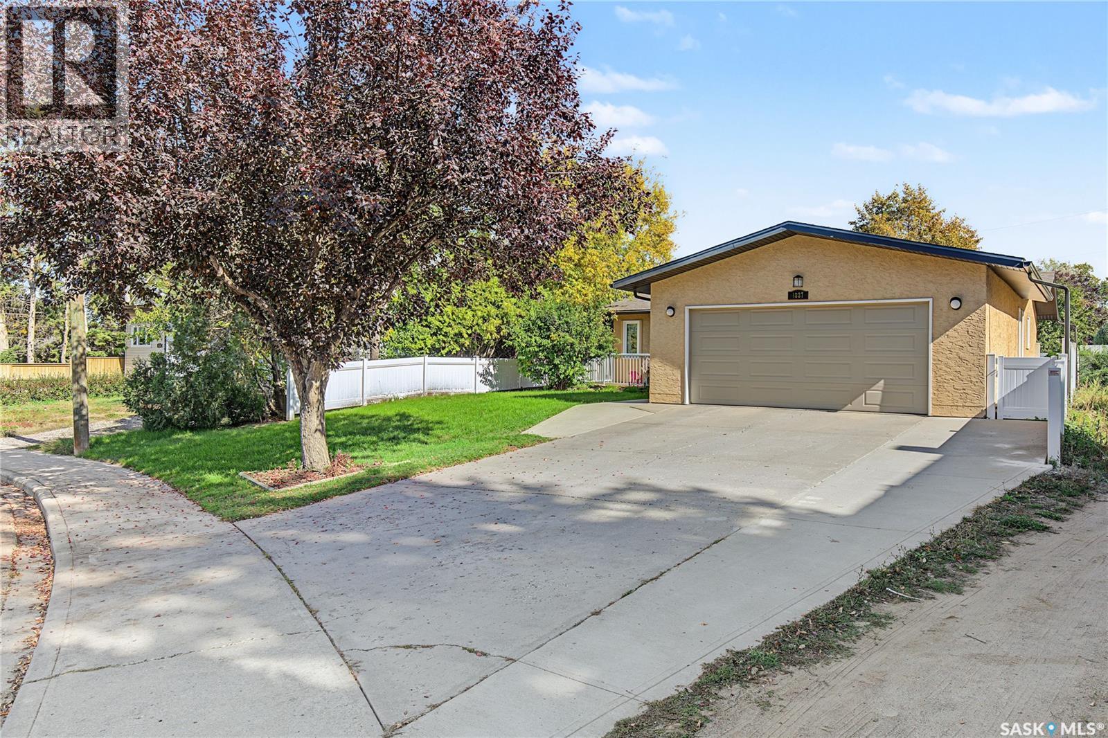 1227 2nd AVENUE NW - 4