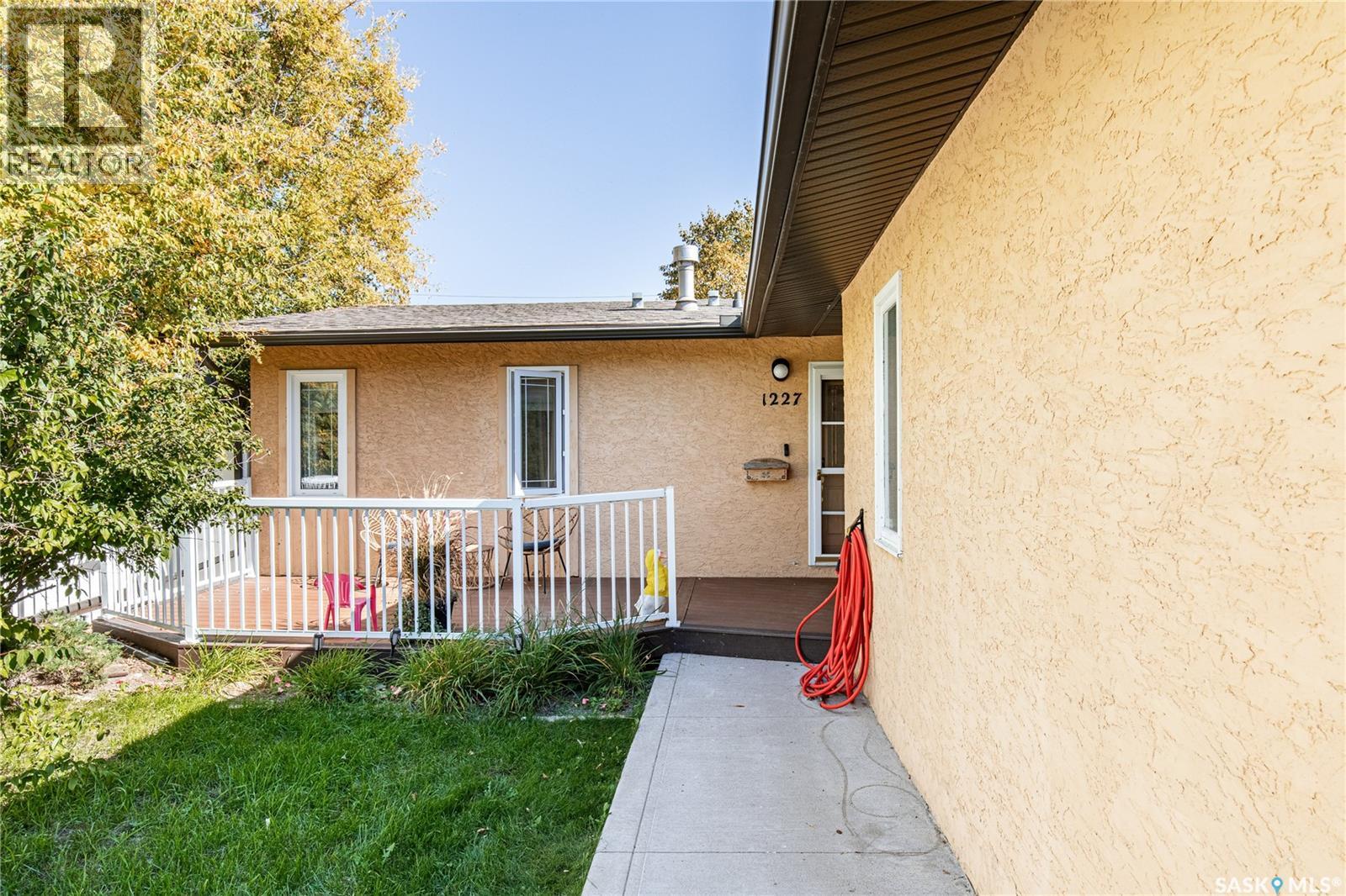 1227 2nd AVENUE NW, Moose Jaw — photo 5