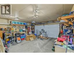 Primary Bedroom - 1227 2nd Avenue Nw, Moose Jaw, SK S6H3R6 Photo 10