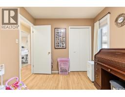 1227 2nd Avenue Nw, Moose Jaw, SK S6H3R6 Photo 33