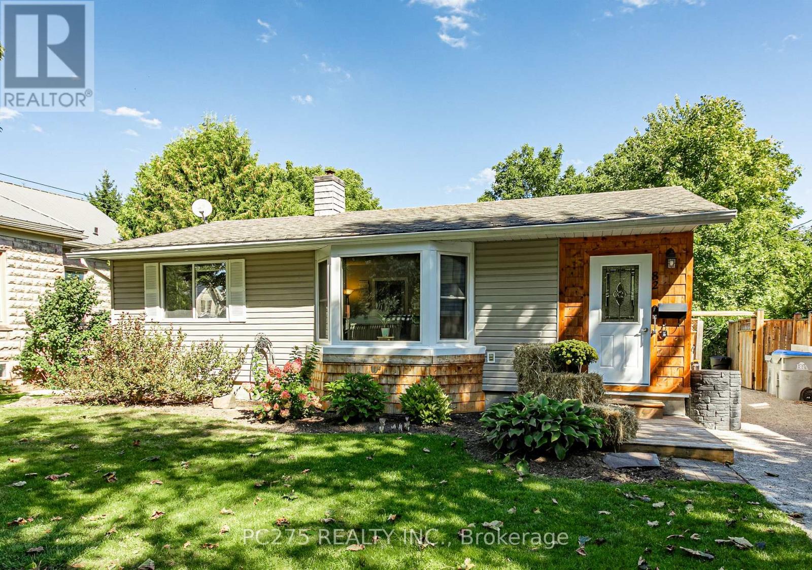 82 CENTRE STREET, Huron East (Seaforth) — photo 3
