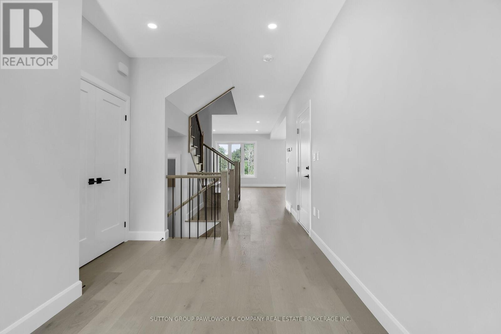 422 OLD WONDERLAND ROAD, London South (South N) — photo 4