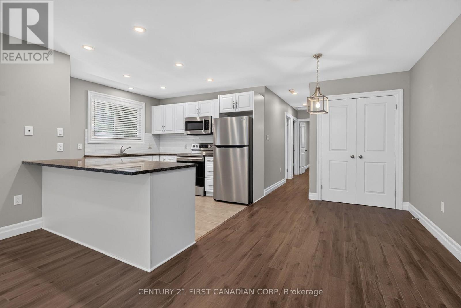 86 ST CLAIR CRESCENT, London South (South O) — photo 4