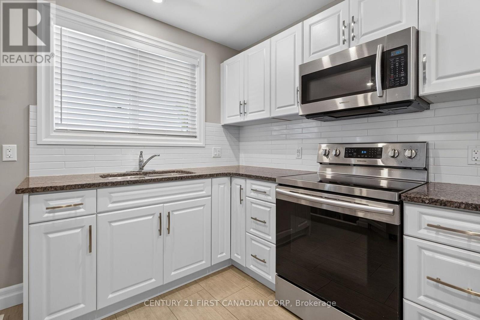 86 ST CLAIR CRESCENT, London South (South O) — photo 5