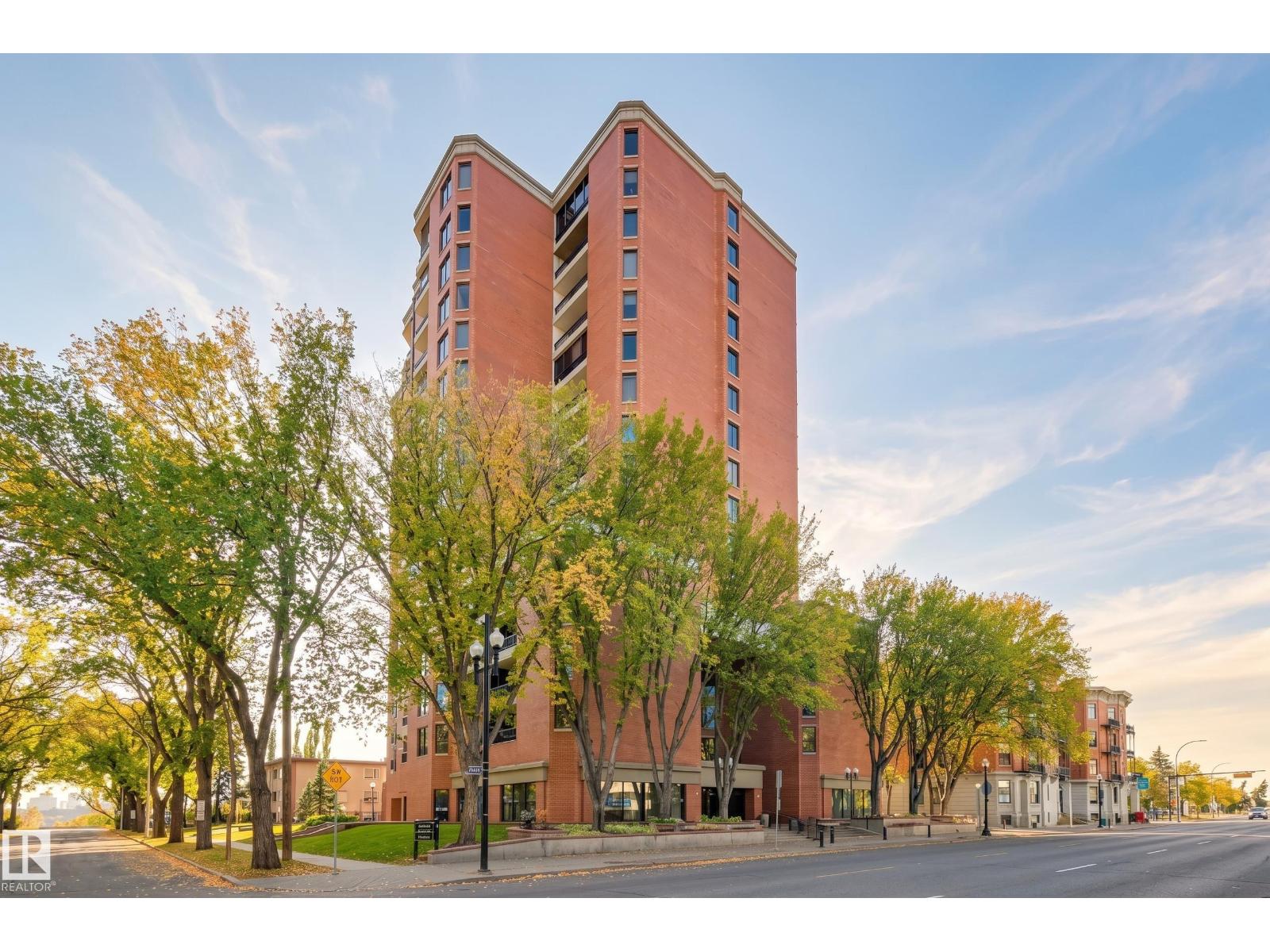 #1603 11503 100 AV NW, Edmonton, Alberta, T5K2K7