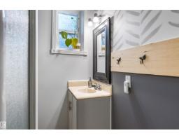9715 71 Av Nw, Edmonton, AB T6E0W5 Photo 26