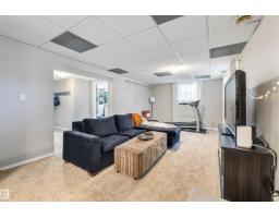 9715 71 Av Nw, Edmonton, AB T6E0W5 Photo 28