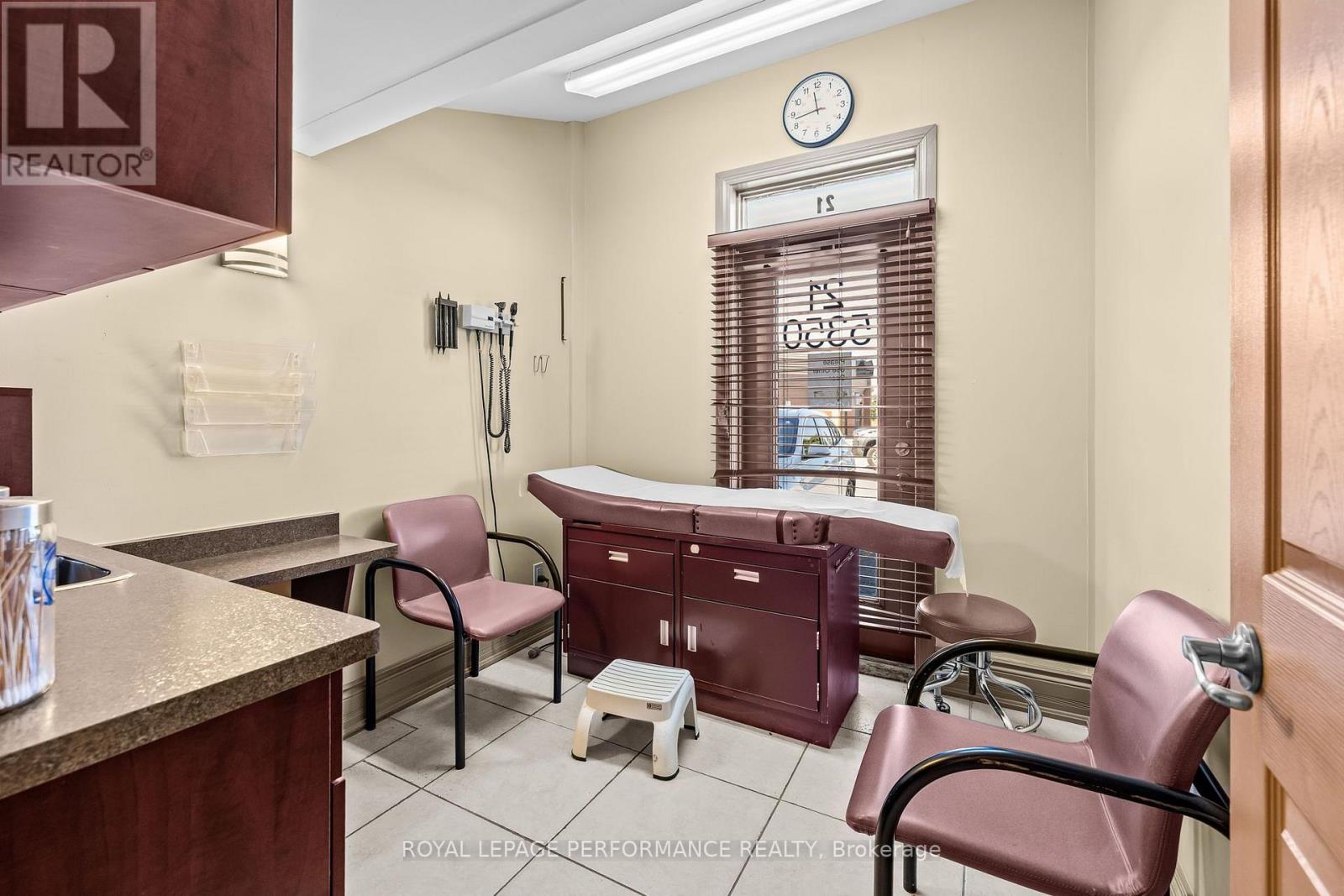 21 - 5350 Canotek Road