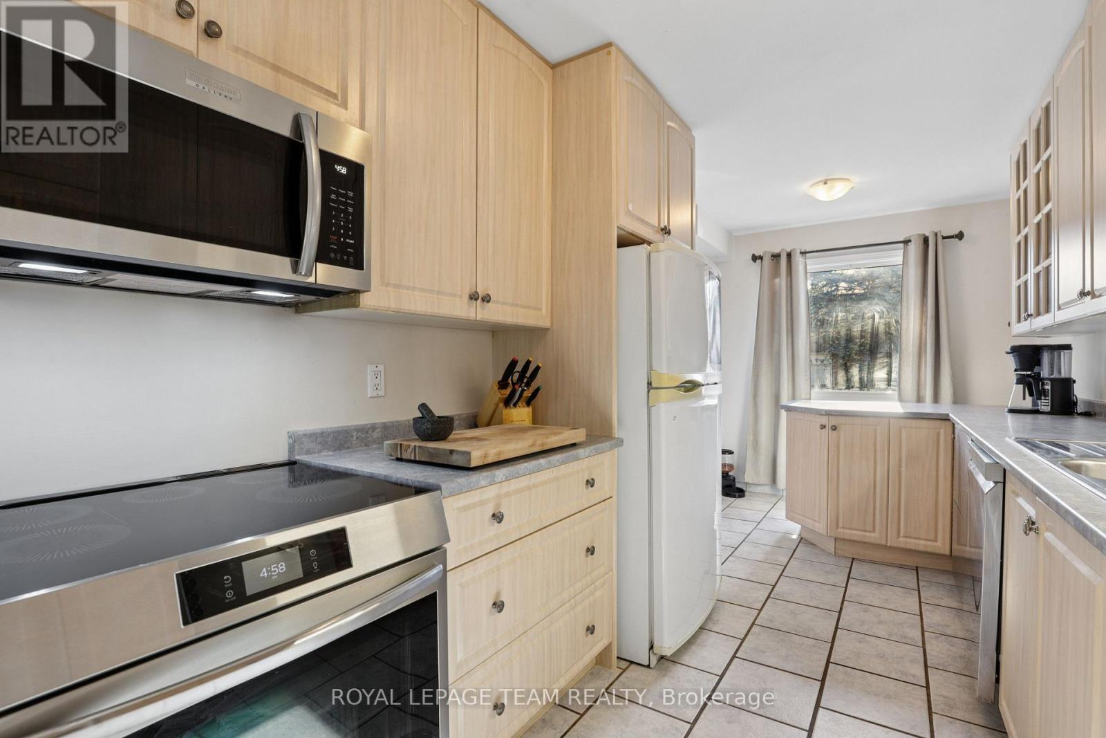 1133 ST EMMANUEL TERRACE, Ottawa — photo 10