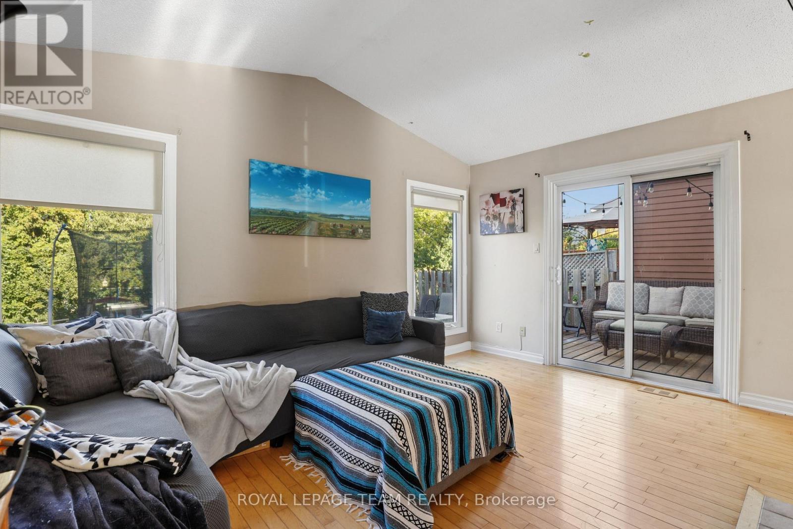 1133 ST EMMANUEL TERRACE - Image 16