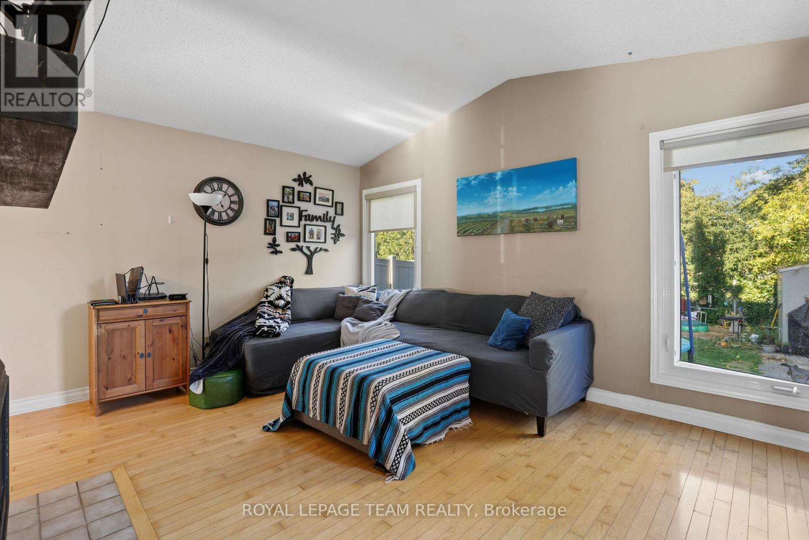 1133 ST EMMANUEL TERRACE - 17
