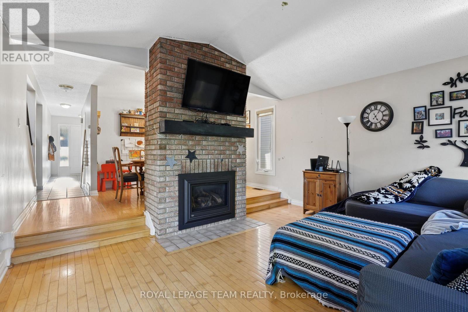 1133 ST EMMANUEL TERRACE - Image 18