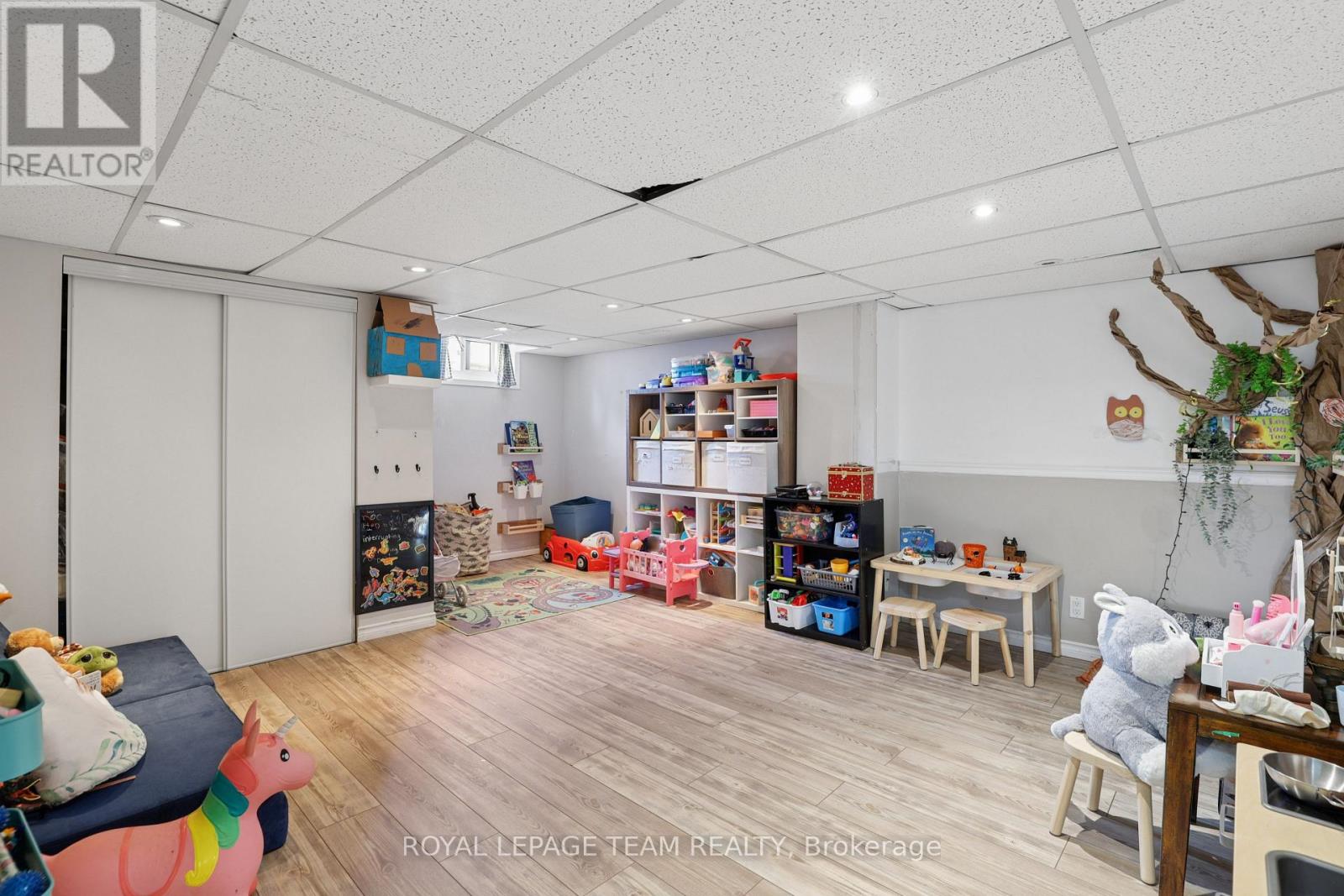 1133 ST EMMANUEL TERRACE - Image 23
