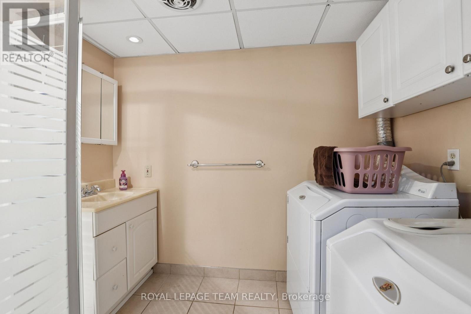1133 ST EMMANUEL TERRACE - Image 25