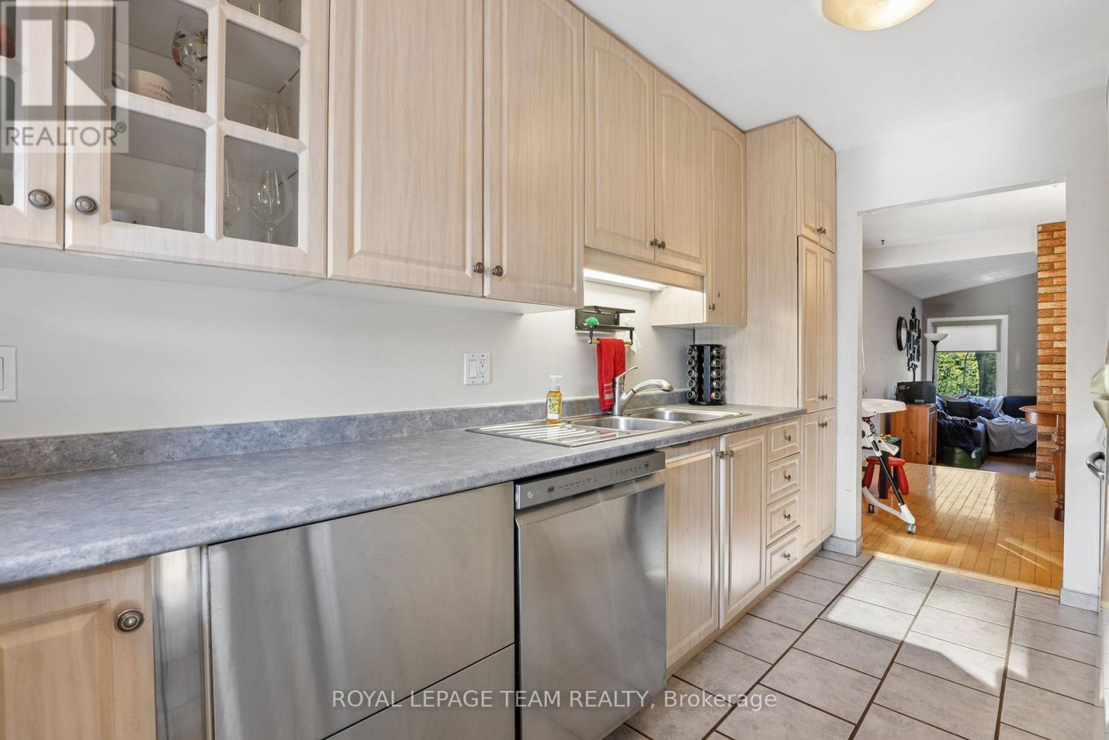 1133 ST EMMANUEL TERRACE, Ottawa — photo 8