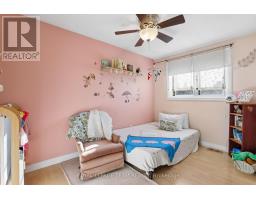 1133 St Emmanuel Terrace, Ottawa, ON K1C2J6 Photo 20