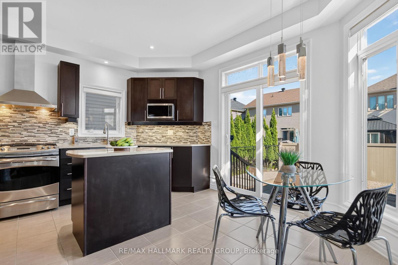 Condos for Sale in Ottawa – 433 COOKS MILL CRESCENT, Ottawa – By Peter Sagos - Image 18