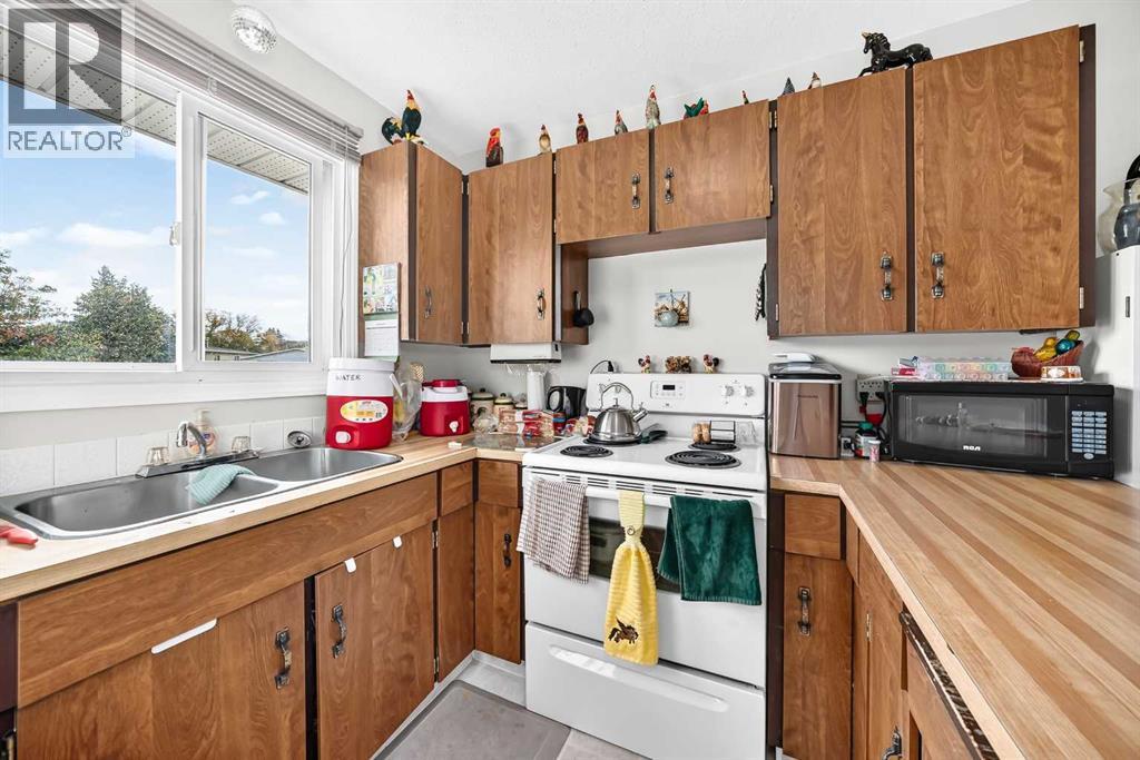 Listing photo – 4209 54 Avenue, Innisfail