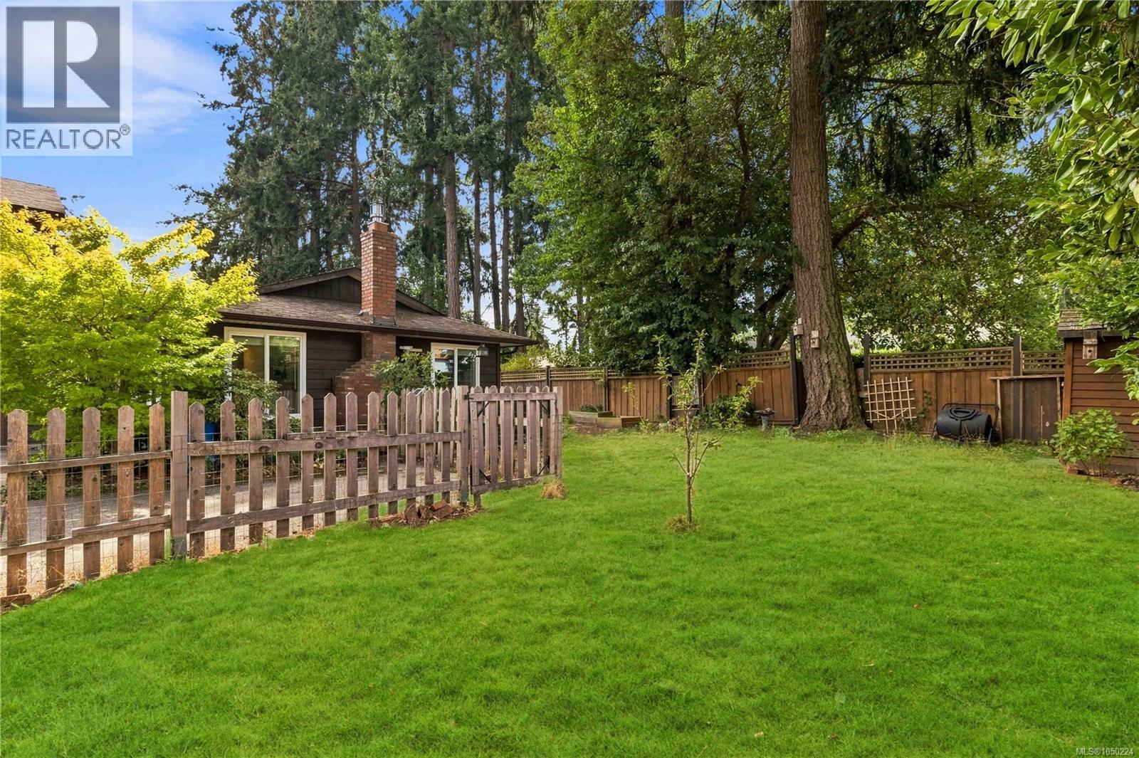 #B 2319 Sooke Rd - Image 23