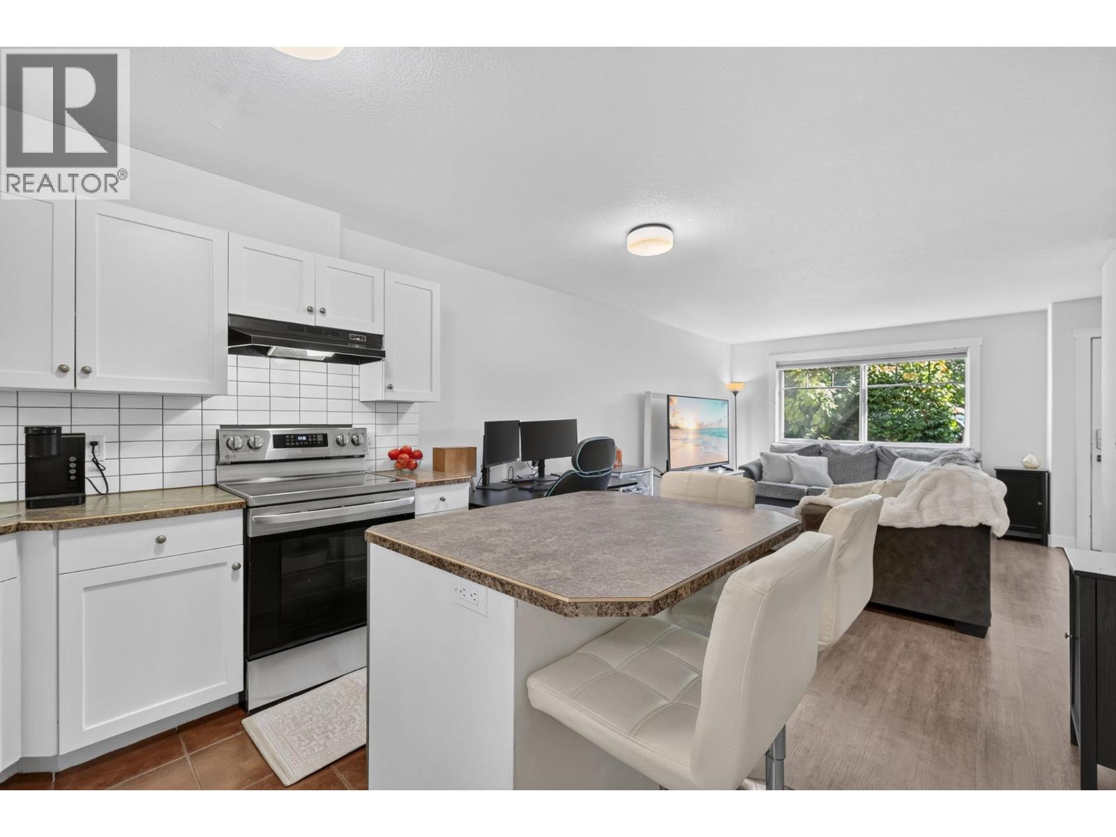 #113 1390 Dilworth Crescent - 9