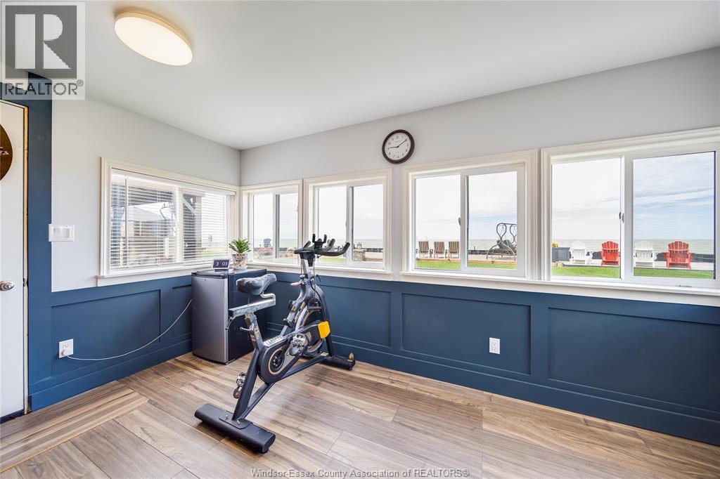 1328 SHORELINE AVENUE - 36