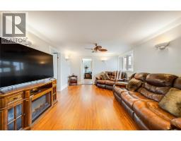 Enclosed porch - 1328 Shoreline Avenue, Lakeshore, ON N0R1A0 Photo 7