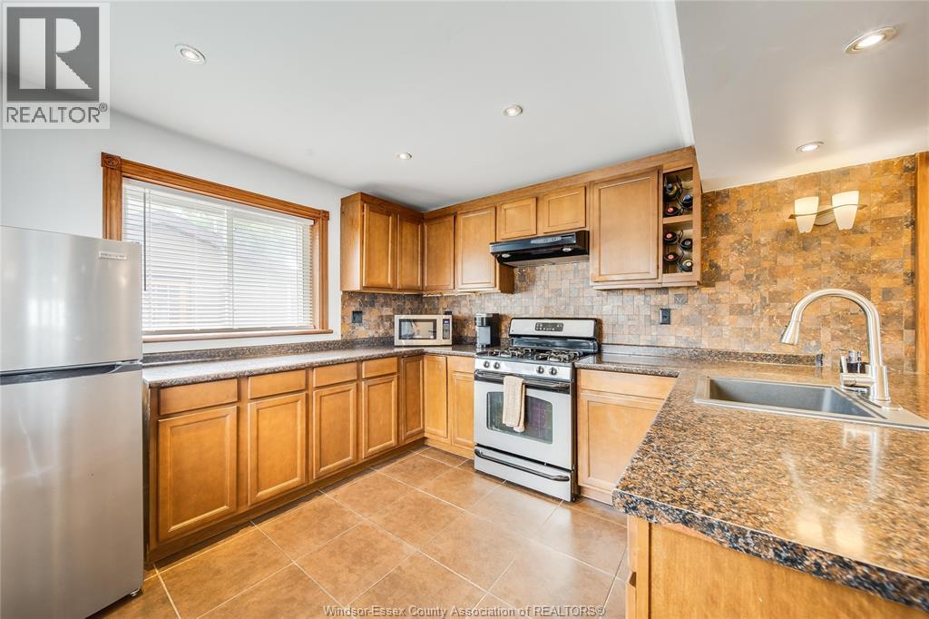 1328 SHORELINE AVENUE - 16